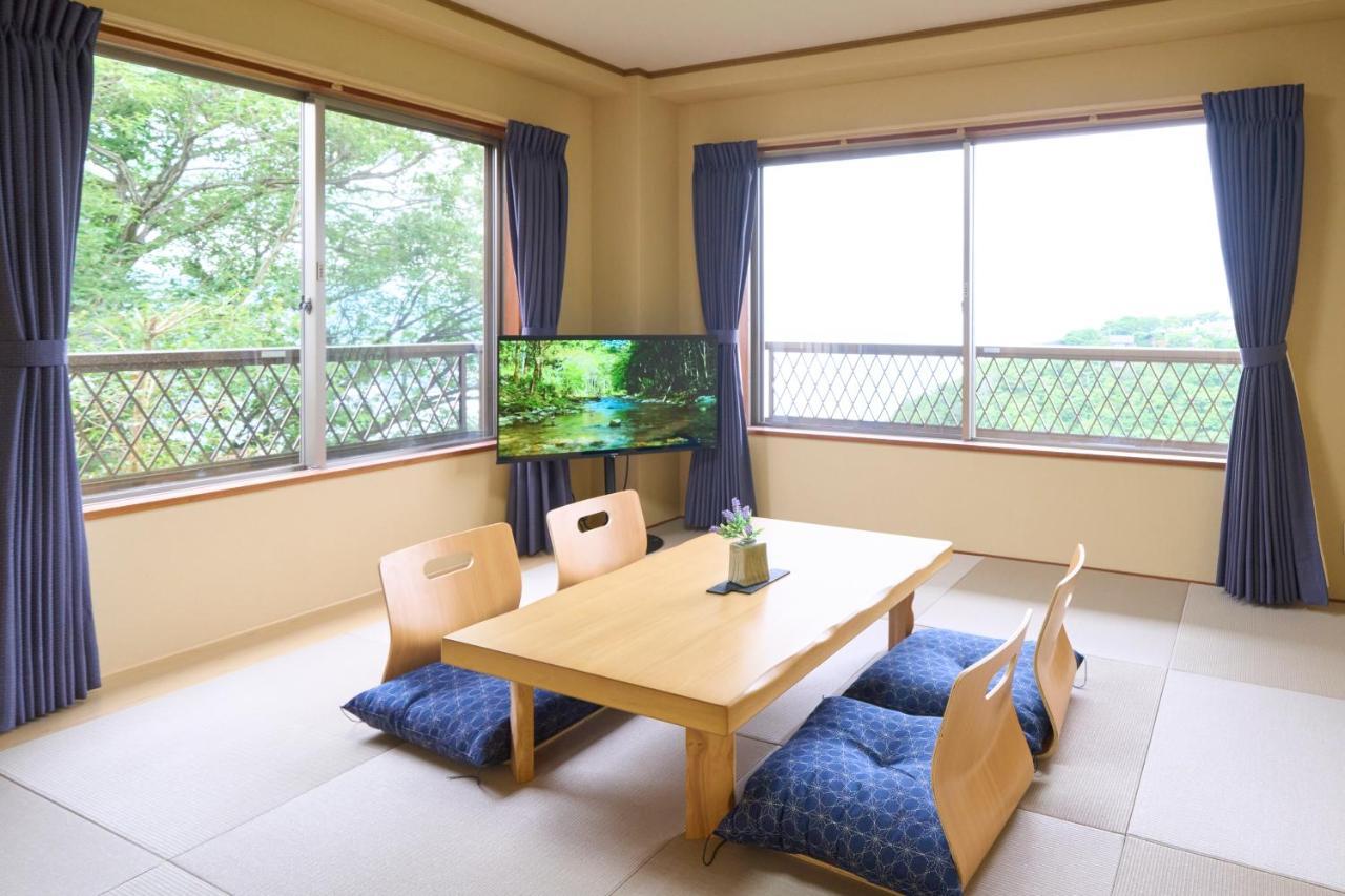 Suite Villa Ocean View Minami-Atami Atami  Luaran gambar