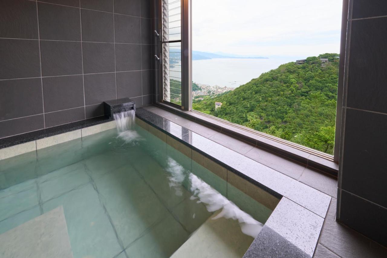 Suite Villa Ocean View Minami-Atami Atami  Luaran gambar